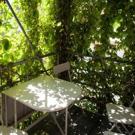 Bright Eco Studios Athens Room photo